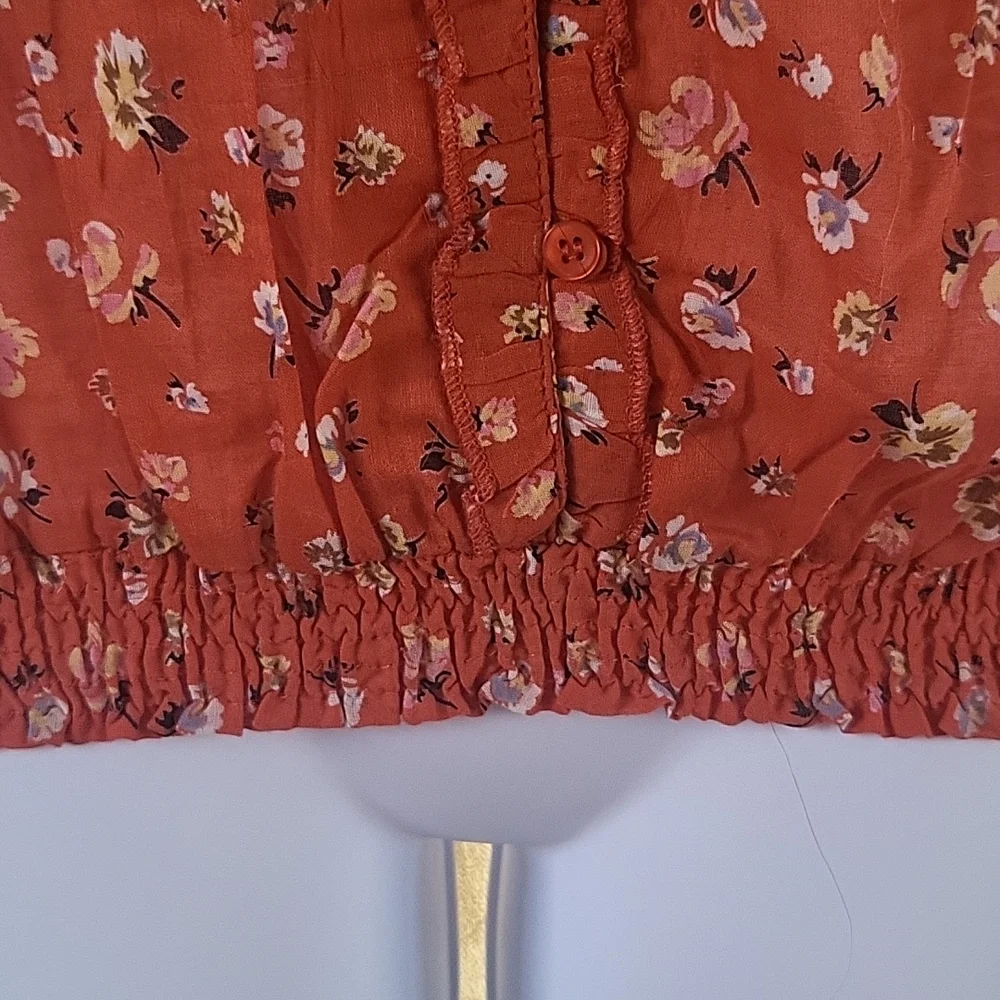 Lightweight Floral Ruffle Top - Picture 4 of 5